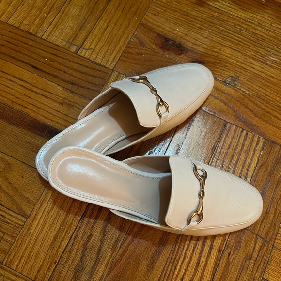 Mules - Picture 2 of 8